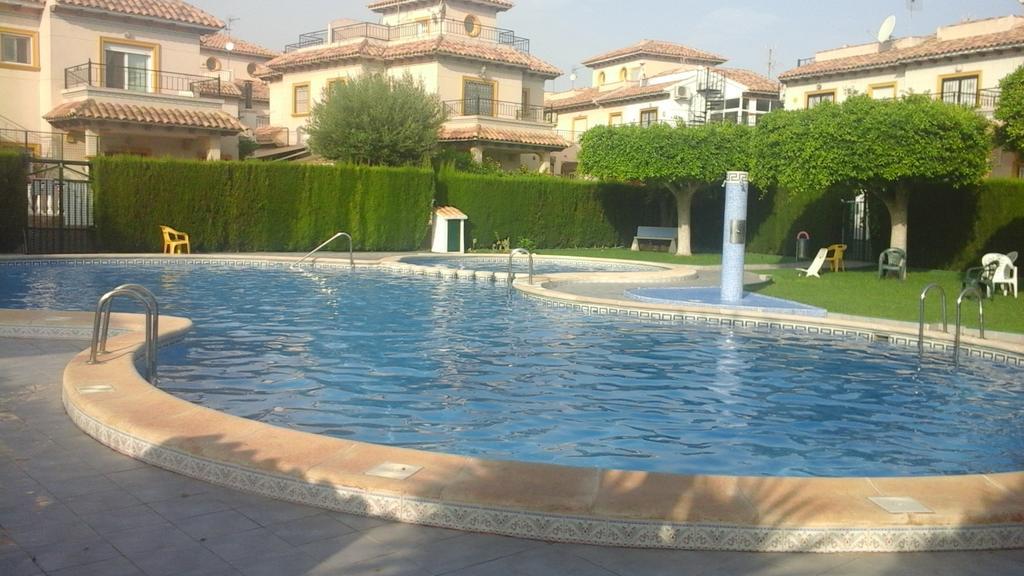 Holiday Home Torre De Pisa Torrevieja Kültér fotó