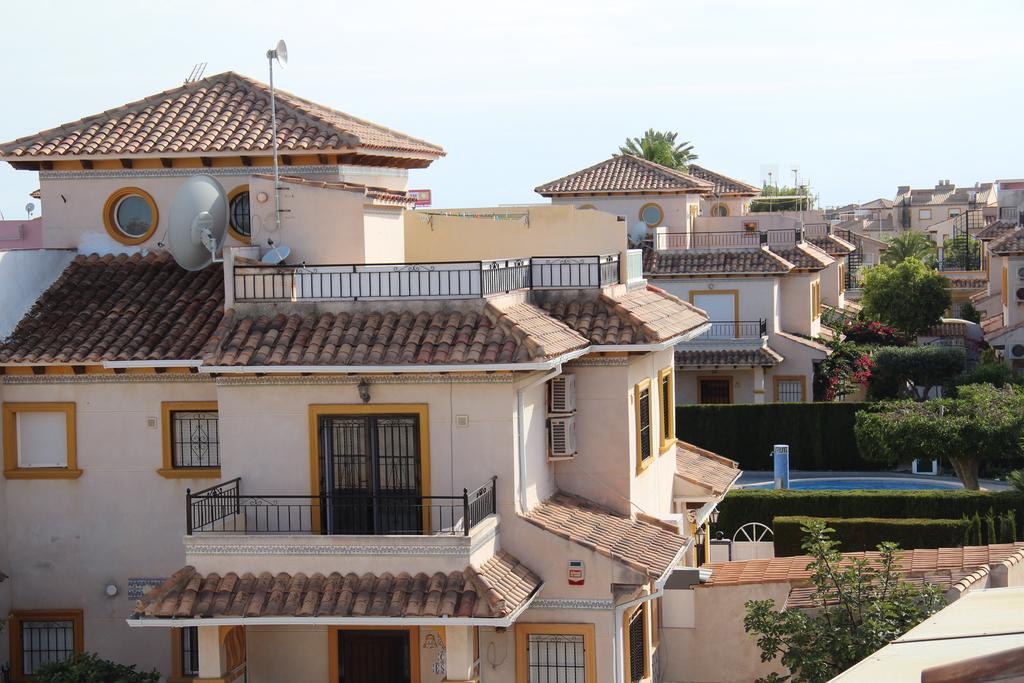 Holiday Home Torre De Pisa Torrevieja Szoba fotó