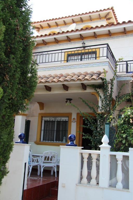 Holiday Home Torre De Pisa Torrevieja Szoba fotó